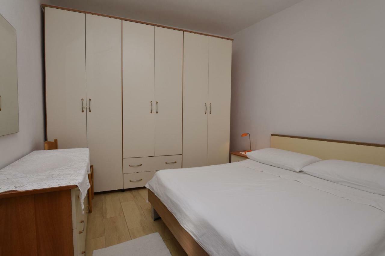 Apartment Milka Primošten Eksteriør bilde