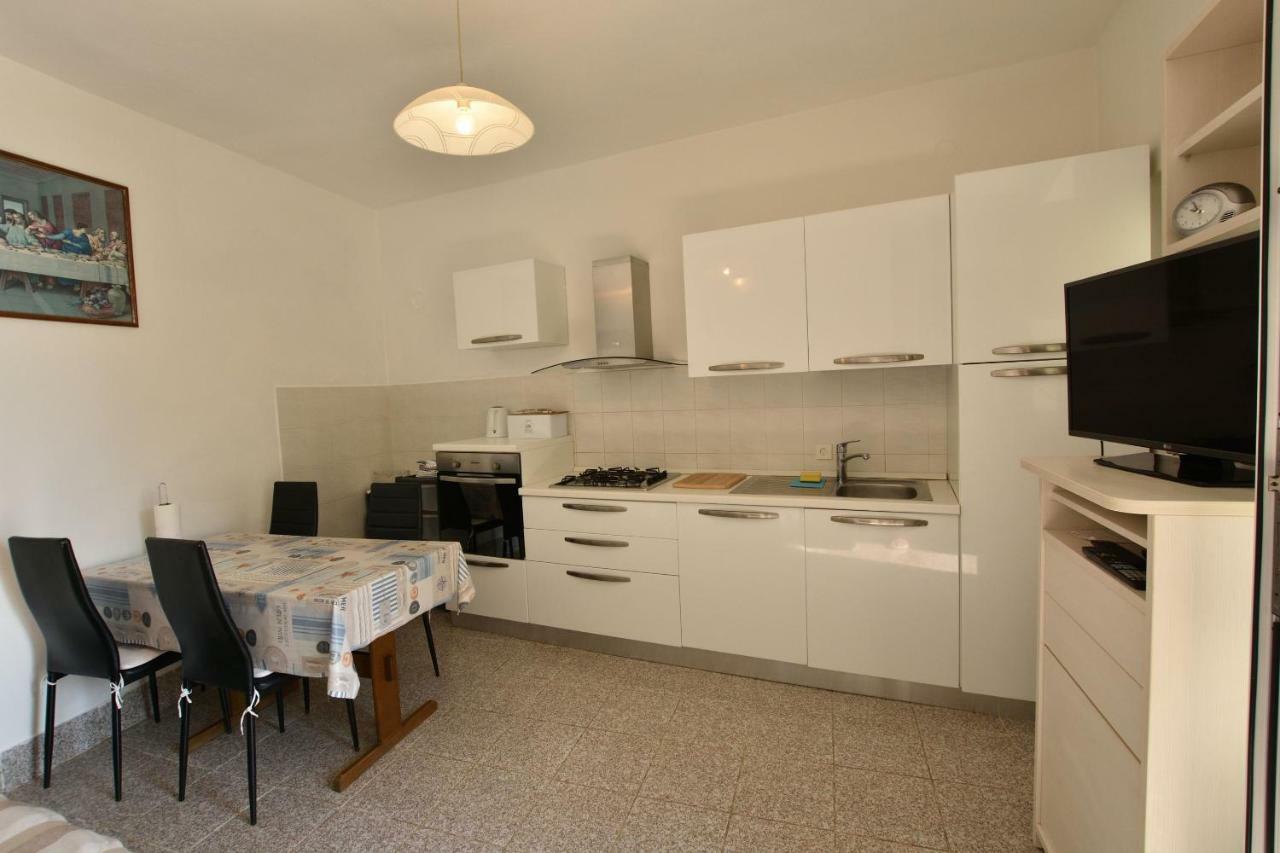Apartment Milka Primošten Eksteriør bilde